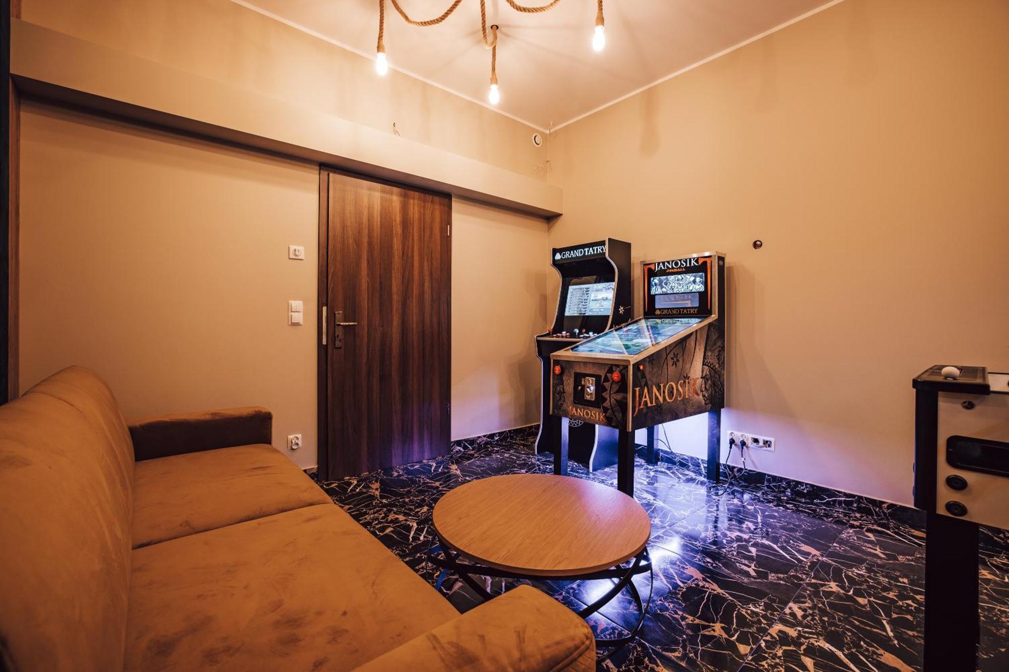 Grand Tatry - Miejsce Na Wyjatkowy Pobyt Dla Ciebie I Twojej Rodziny! - Sauna I Jacuzzi Wliczone W Cene Pobytu -10 Minut Pieszo Od Term Bania Бялка Татранска Екстериор снимка